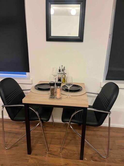Modern Studio In Barbican Ec1 - Blue - F4 Лондон Екстериор снимка
