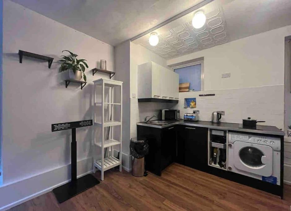 Modern Studio In Barbican Ec1 - Blue - F4 Лондон Екстериор снимка