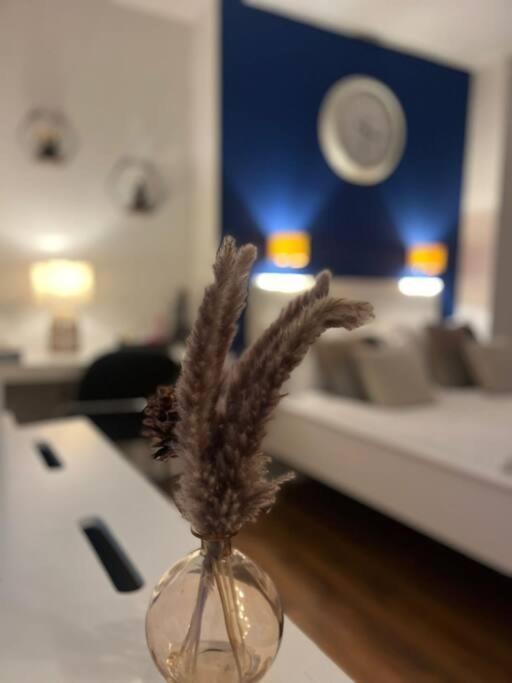 Modern Studio In Barbican Ec1 - Blue - F4 Лондон Екстериор снимка