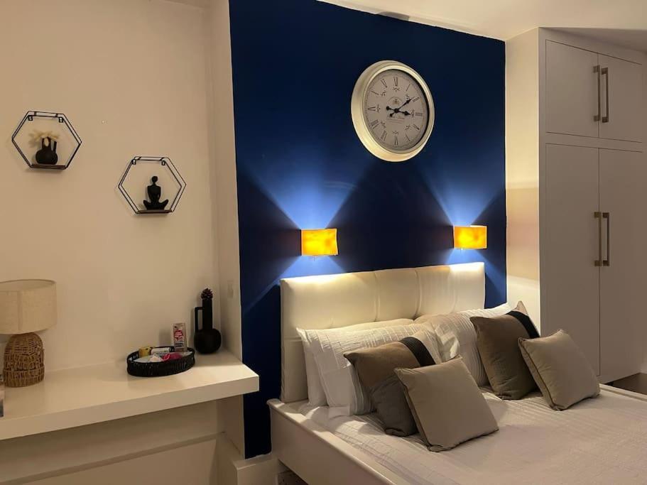 Modern Studio In Barbican Ec1 - Blue - F4 Лондон Екстериор снимка